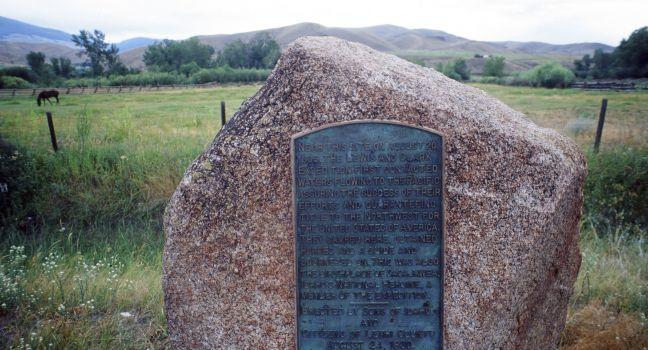 Stone monument commemorating the Lewis and Clark Expedition.