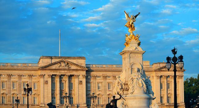 Buckingham Palace and statue in the morning in London.; Shutterstock ID 235683118; Project/Title: Fodor's London 2016; Downloader: Fodor's Travel