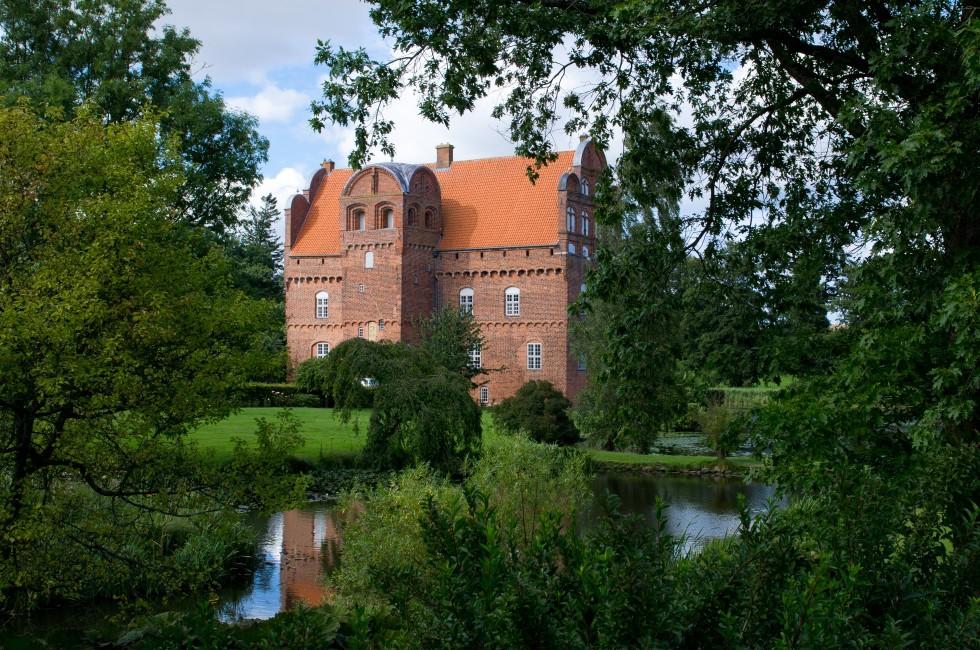 The Hesselagergard Manor near Gudme on the danish island Funen is the oldest Renaissance building in Denmark. The construction started 1538 and completed 1550.
