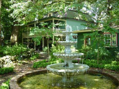 The Magnolia Plantation Bed and Breakfast Inn, Gainesville